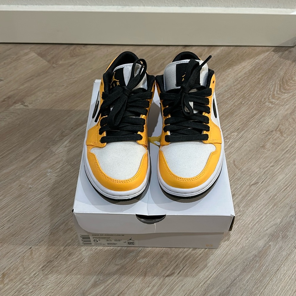 Air Jordan 1 Low White/Laser Orange